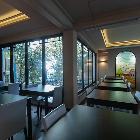 Garibaldi Palace 3* Milánó
