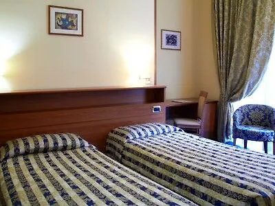 Garibaldi Palace 3* Mediolan