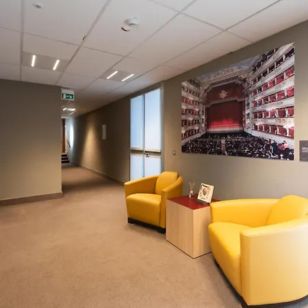 酒店 Garibaldi Palace