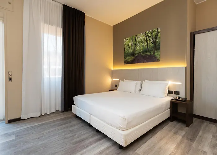 Garibaldi Palace Hotell 3*