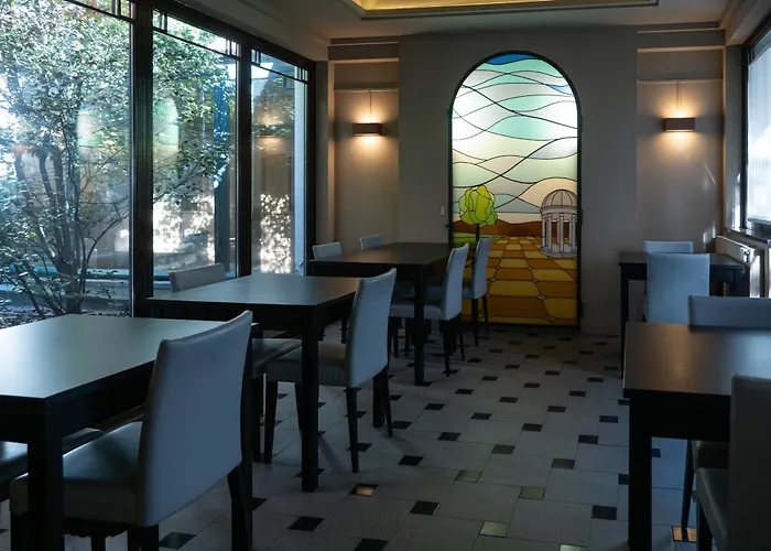 Garibaldi Palace 酒店