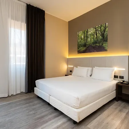 Garibaldi Palace Hotell 3*