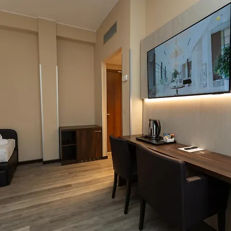 Garibaldi Palace Hotell