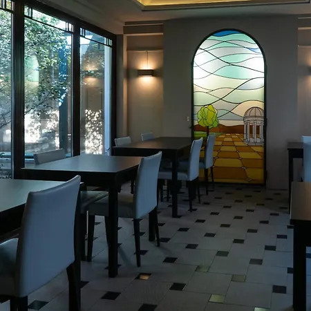Garibaldi Palace Hotell