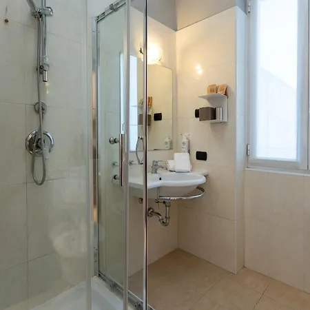 Garibaldi Palace Hotell 3*